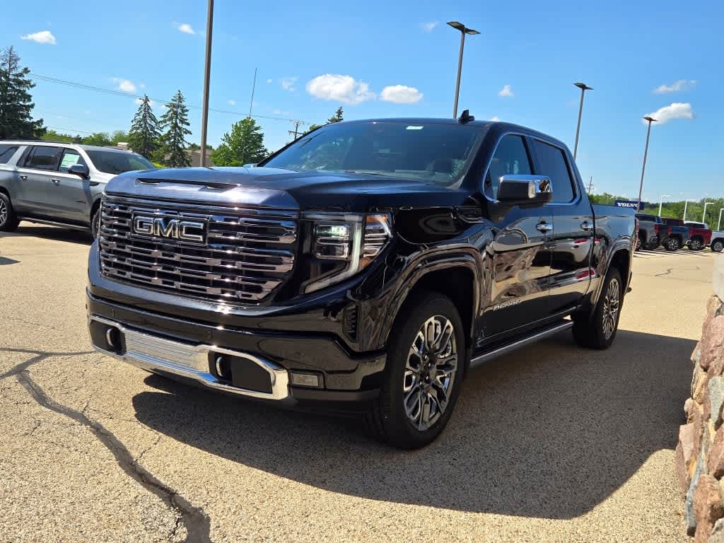 2024 GMC Sierra 1500 Denali Ultimate 4WD Crew Cab 147 4