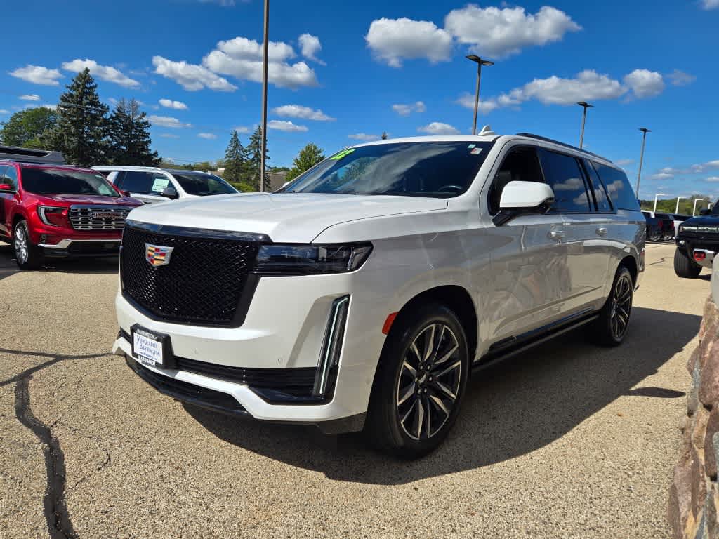 2022 Cadillac Escalade ESV Sport Platinum 4