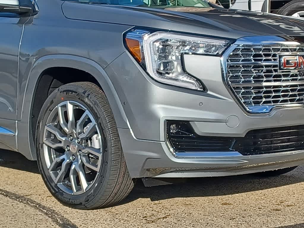 2024 GMC Terrain Denali 4