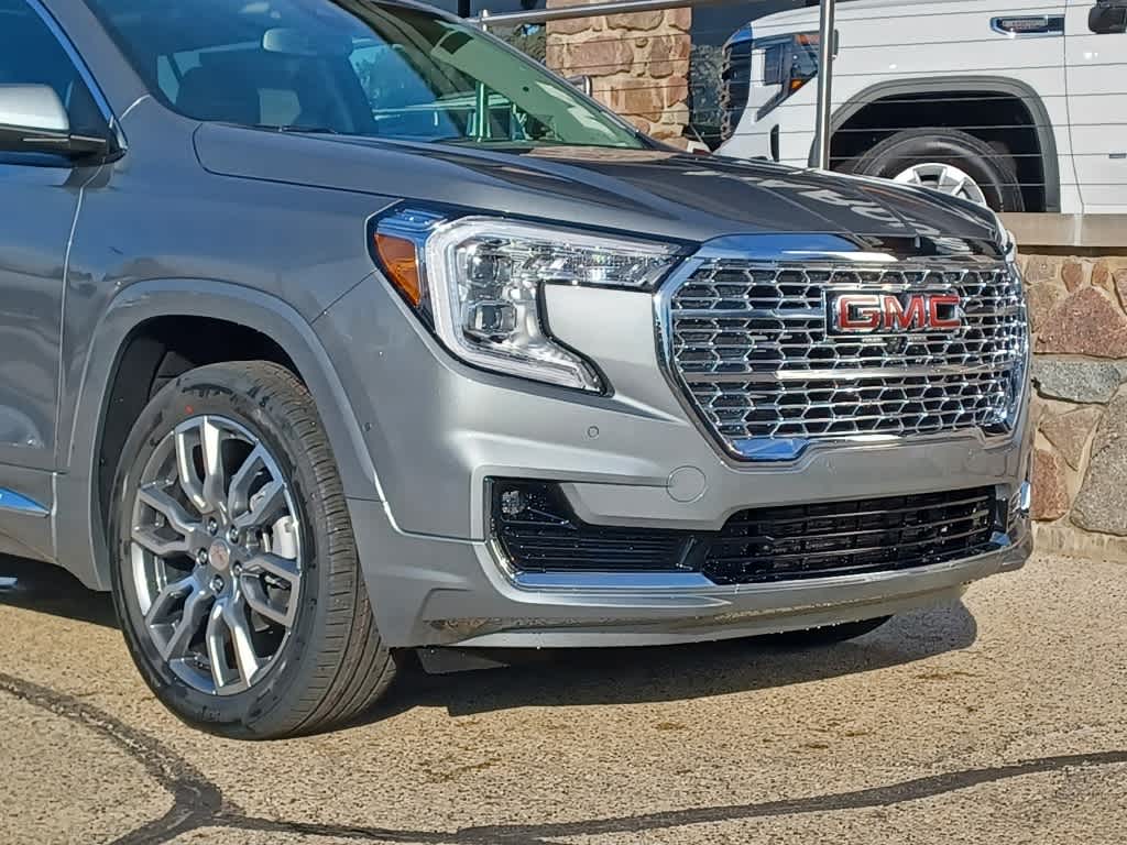 2024 GMC Terrain Denali 3