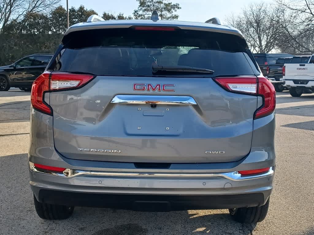 2024 GMC Terrain Denali 13