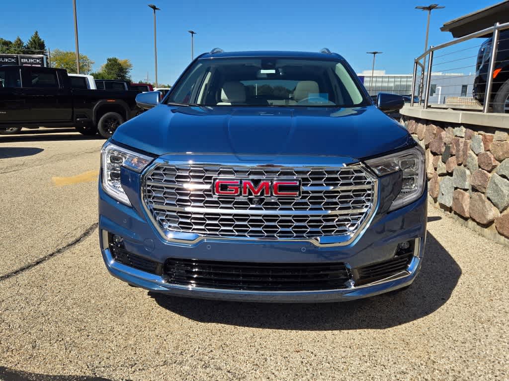 2024 GMC Terrain Denali 3