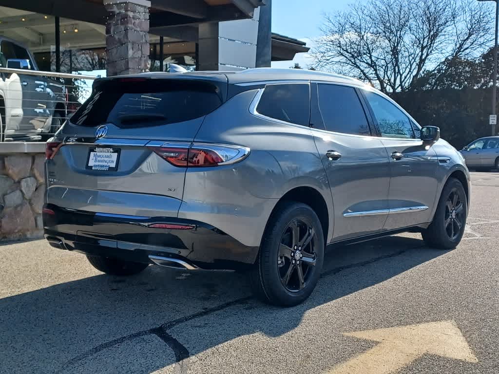 2024 Buick Enclave Essence 12