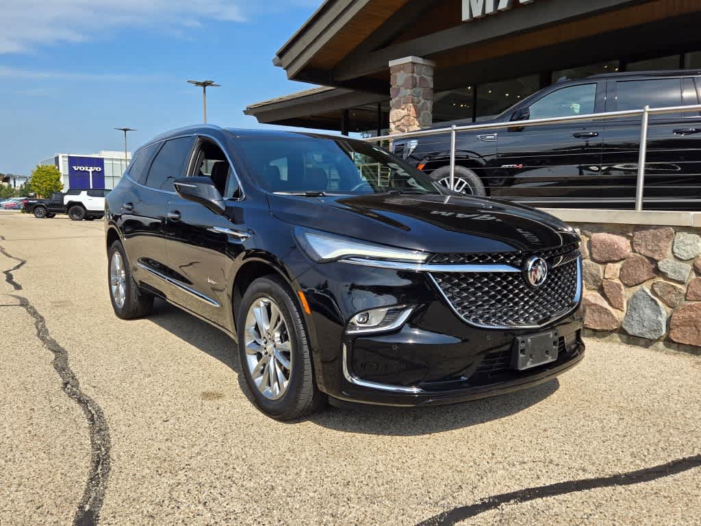 2022 Buick Enclave Avenir 2