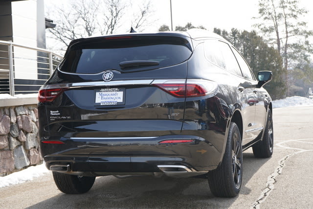 2023 Buick Enclave Essence 11