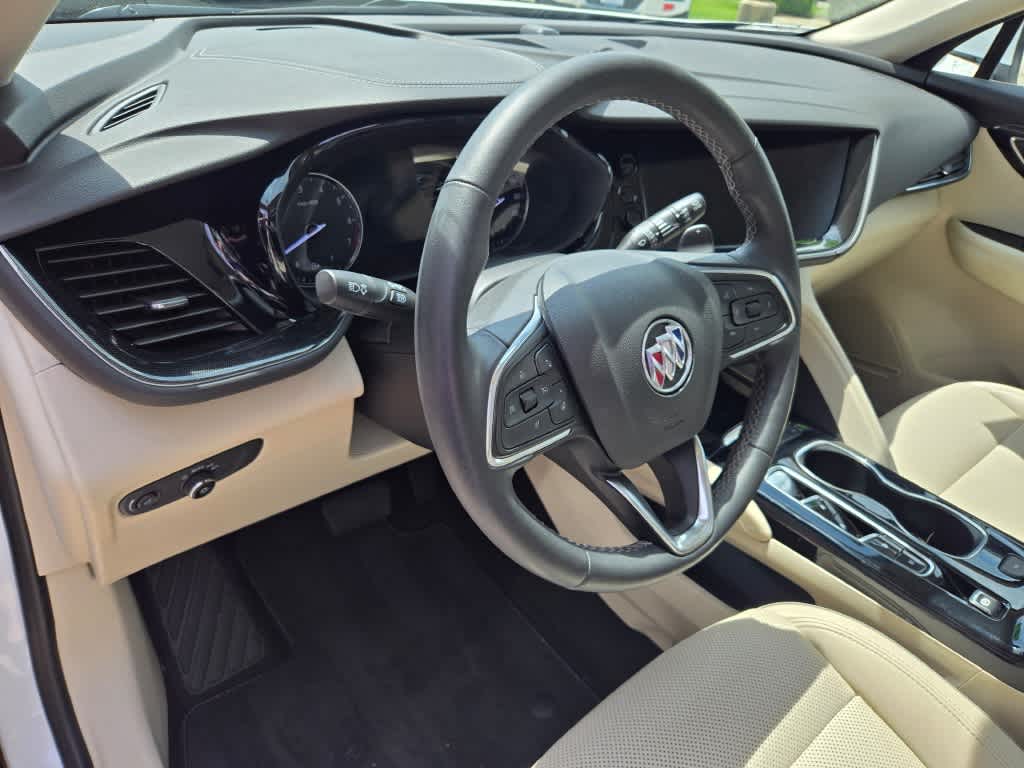 2021 Buick Envision Essence 23