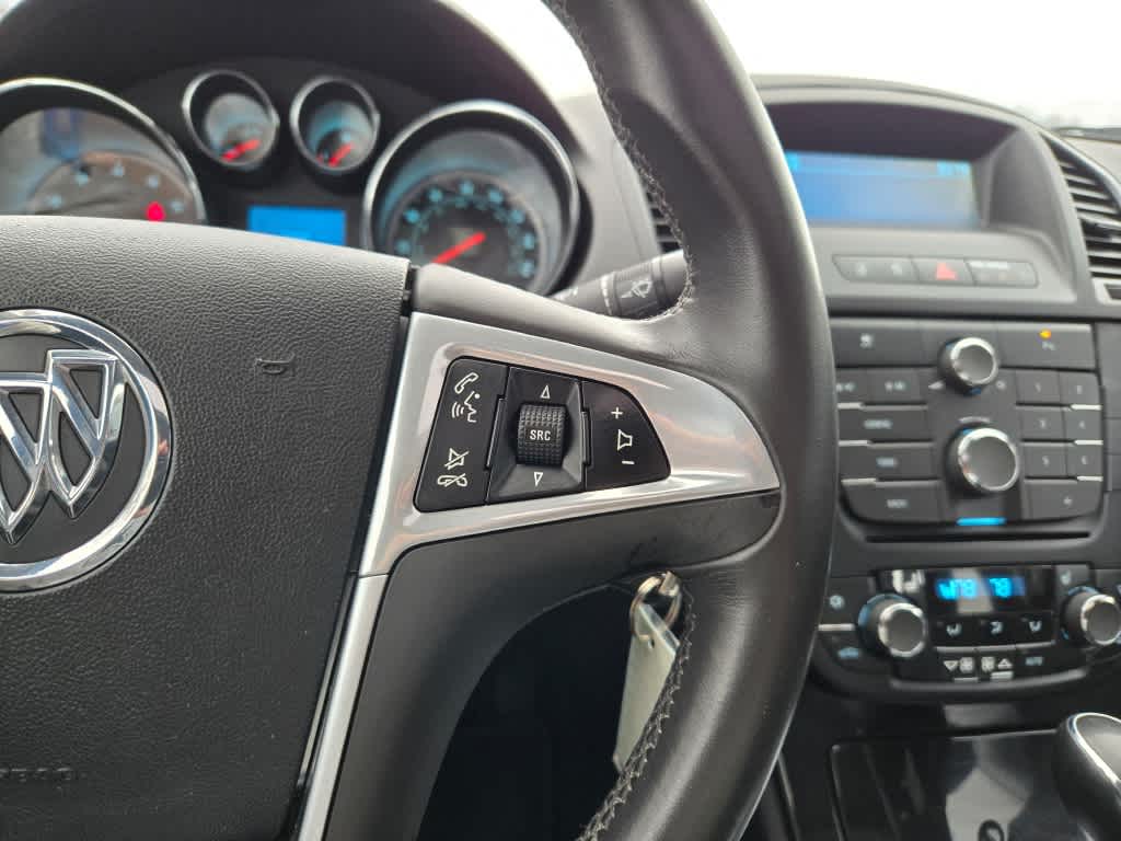 2011 Buick Regal CXL RL5 32