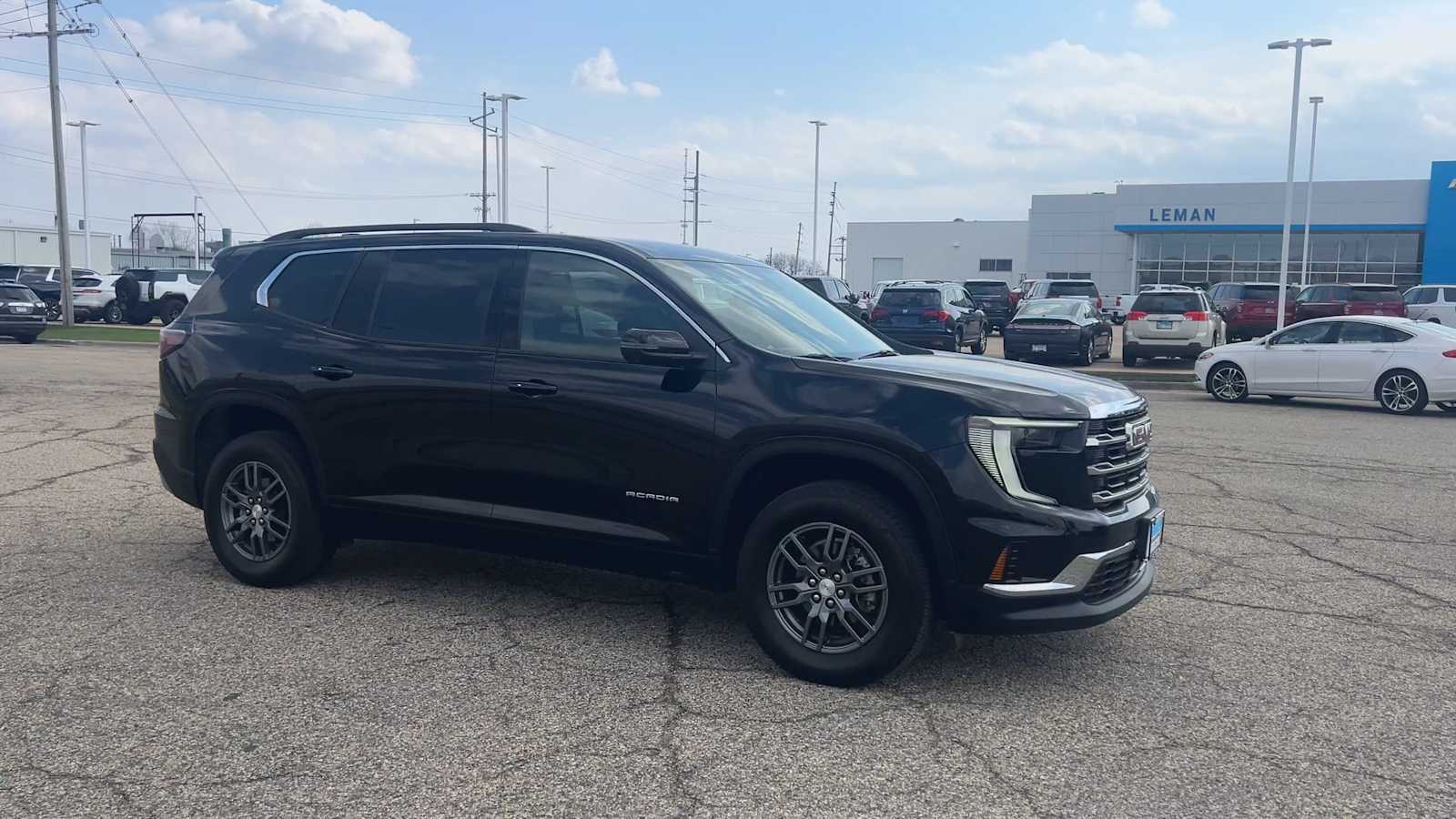 View vehicle photo 2