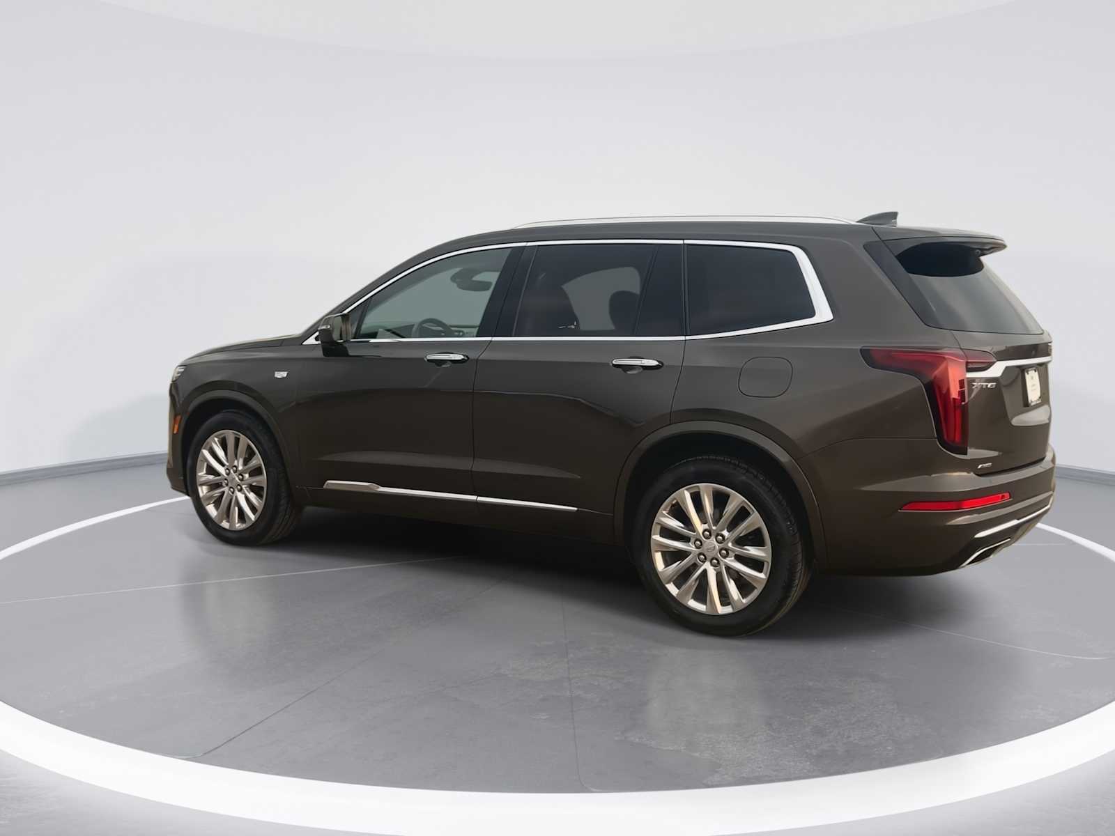 View vehicle photo 6