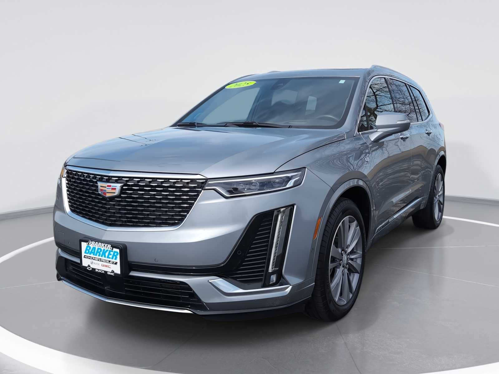 View vehicle photo 2