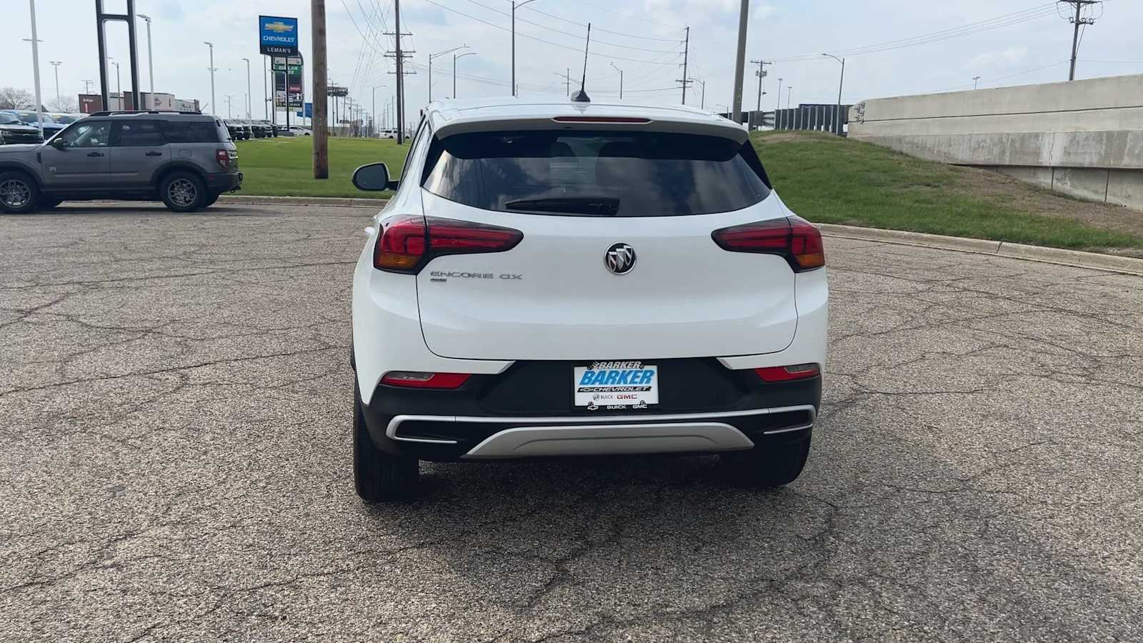 View vehicle photo 7