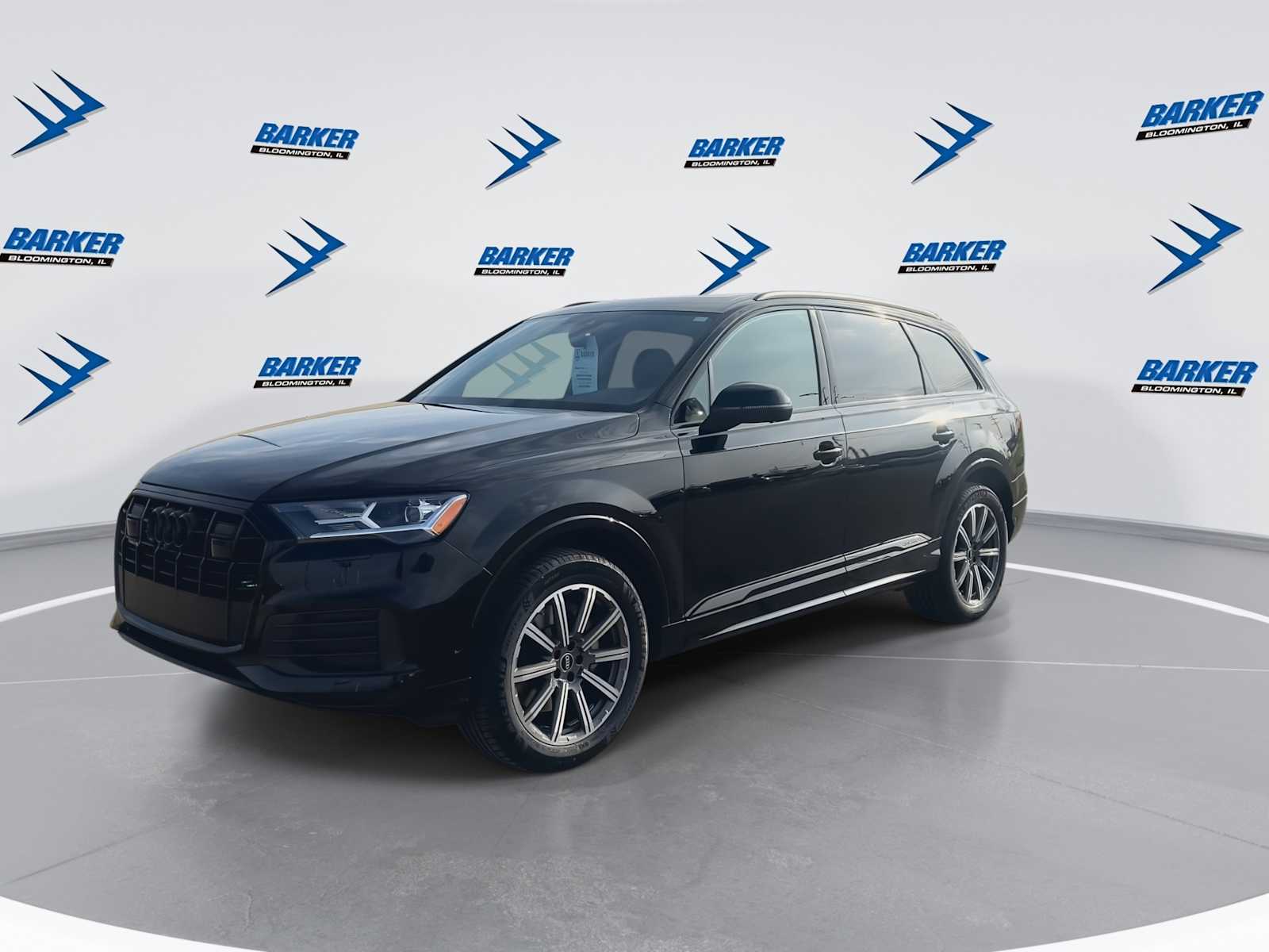 View vehicle photo 4