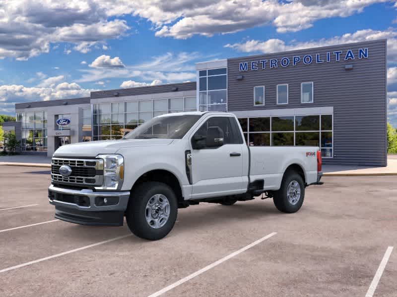 Oxford White 2026 Ford F-350 Super Duty Pickup Truck Four-Wheel Drive Automatic