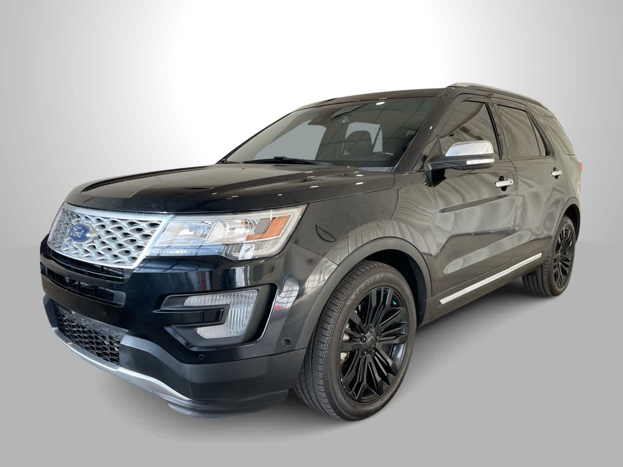  2017 Ford Explorer Platinum AWD   