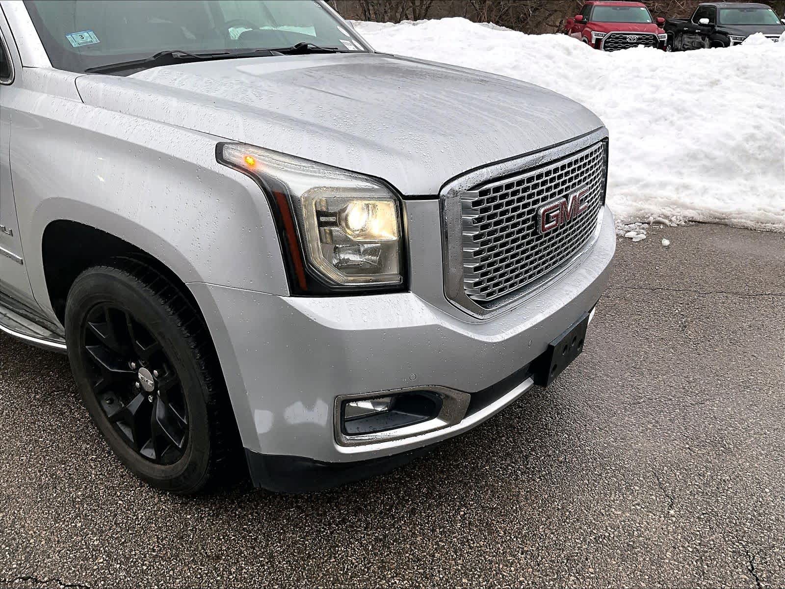 used 2015 GMC Yukon Denali car, priced at $20,427