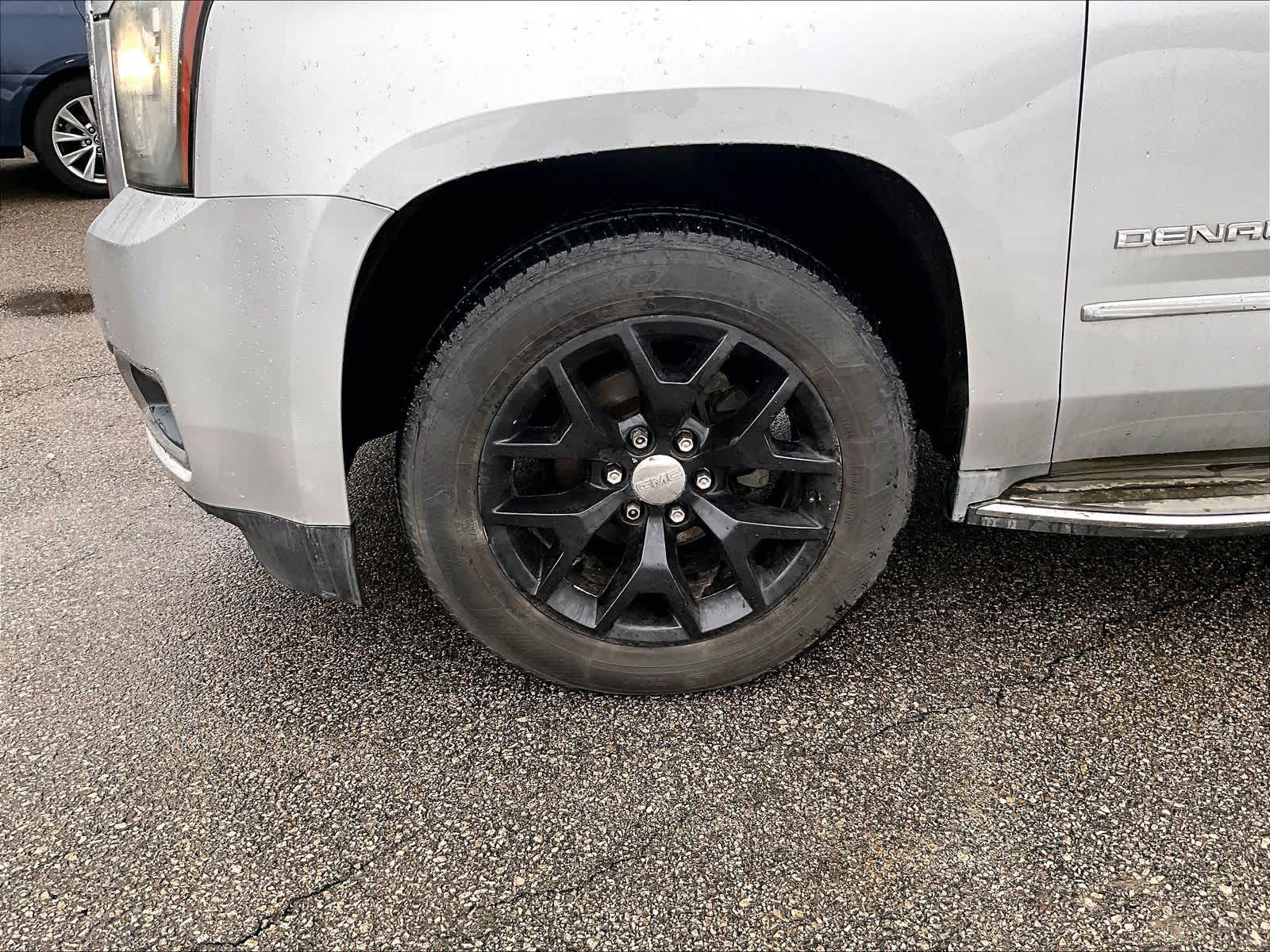 used 2015 GMC Yukon Denali car, priced at $20,427