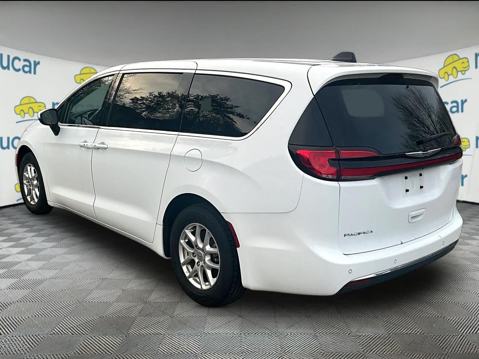 used 2023 Chrysler Pacifica car, priced at $23,897