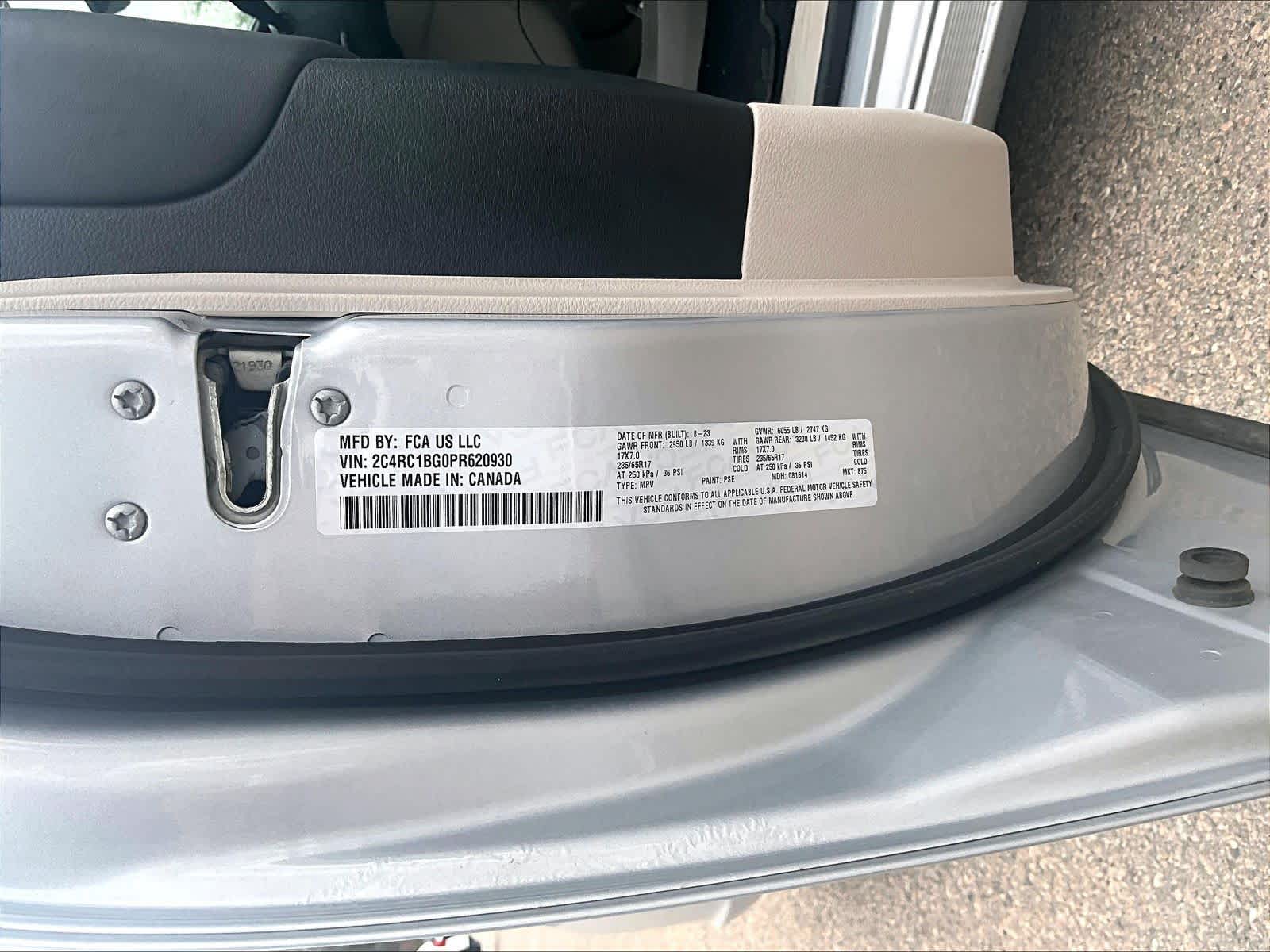 used 2023 Chrysler Pacifica car, priced at $23,897