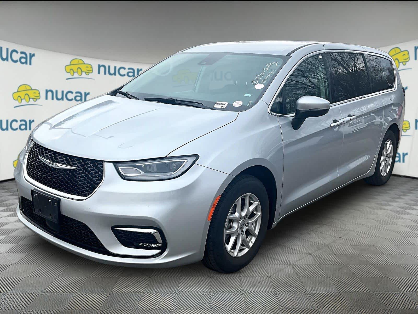used 2023 Chrysler Pacifica car, priced at $23,897