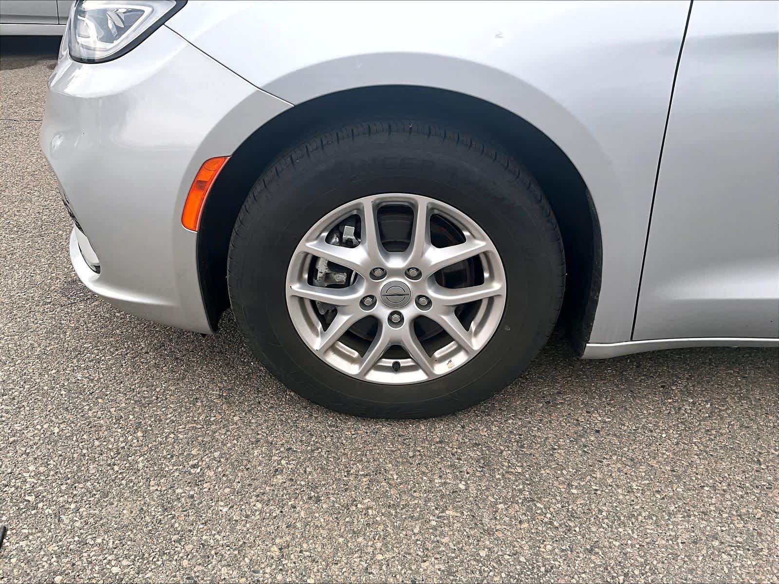 used 2023 Chrysler Pacifica car, priced at $23,897