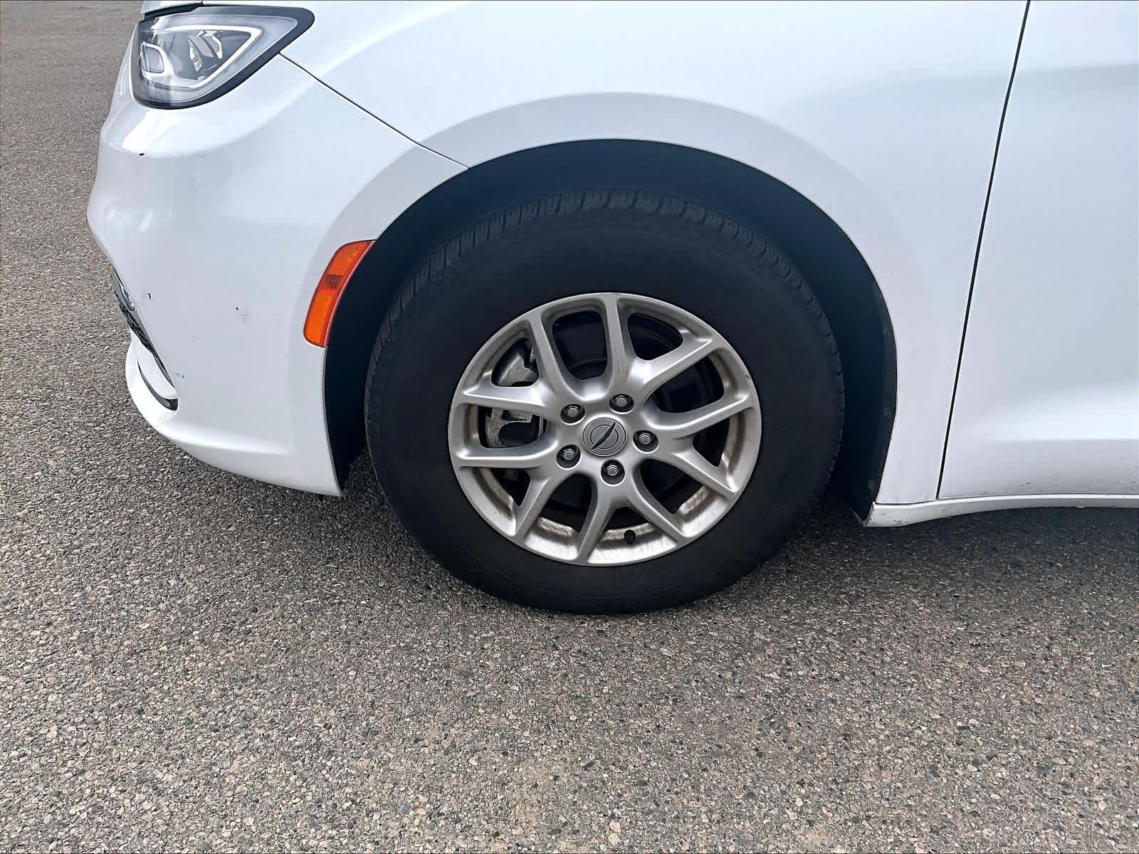 used 2023 Chrysler Pacifica car, priced at $23,897