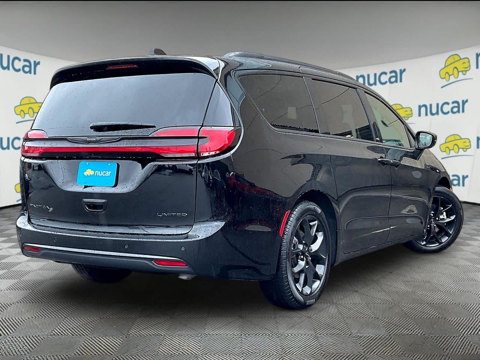 used 2025 Chrysler Pacifica car, priced at $36,997