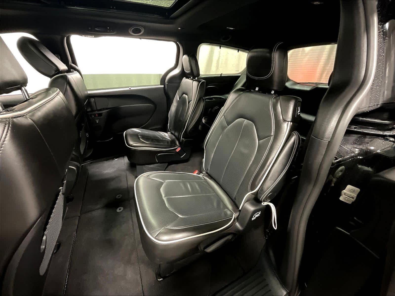 used 2025 Chrysler Pacifica car, priced at $36,997