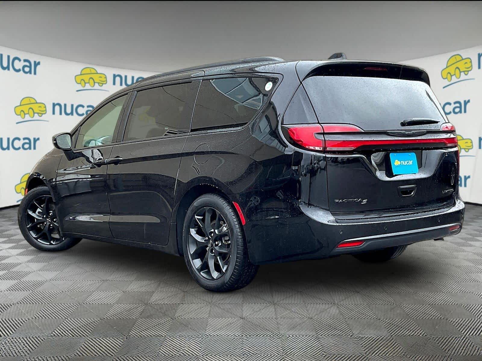 used 2025 Chrysler Pacifica car, priced at $36,997