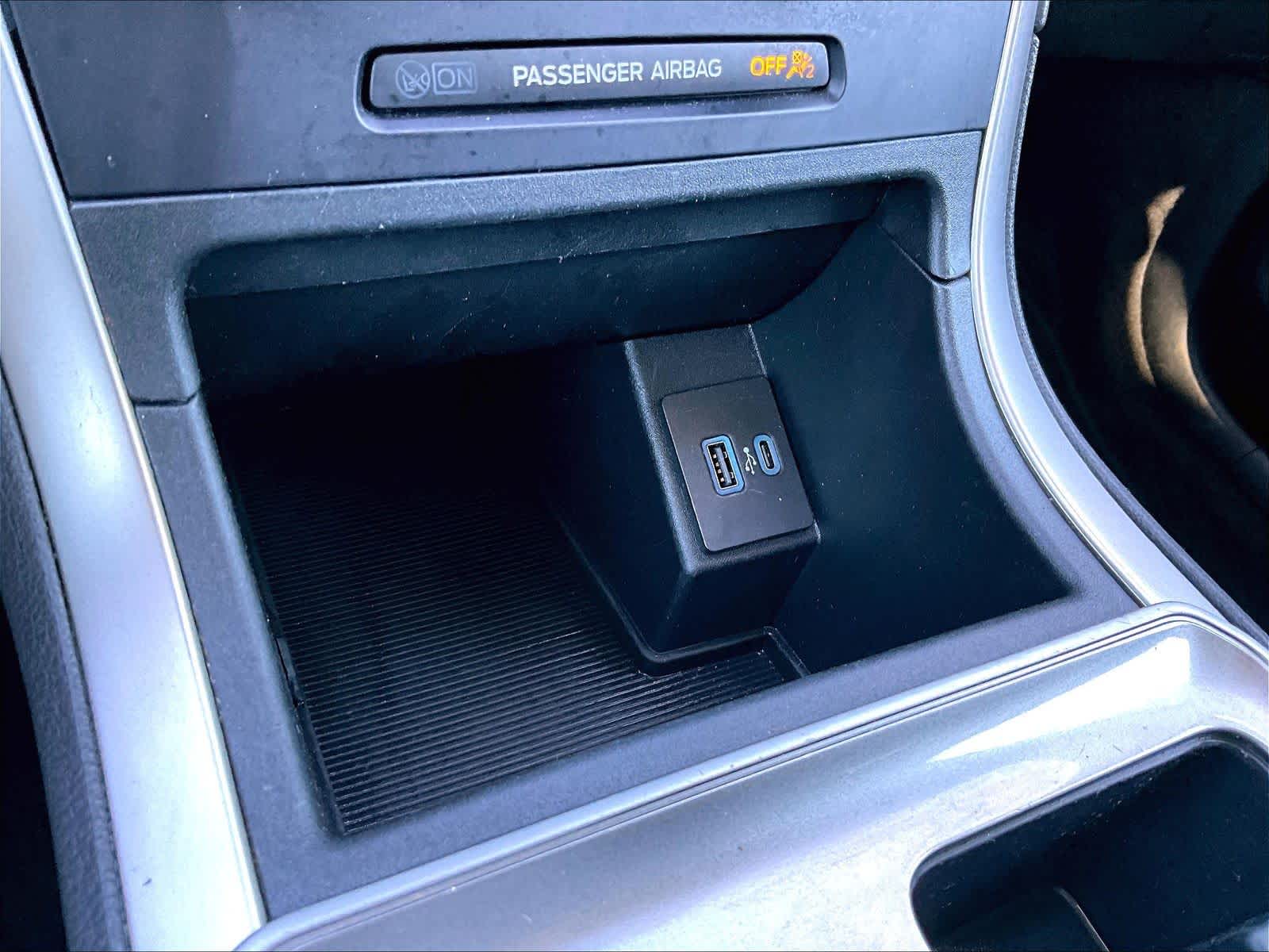 used 2024 Ford Edge car, priced at $23,721