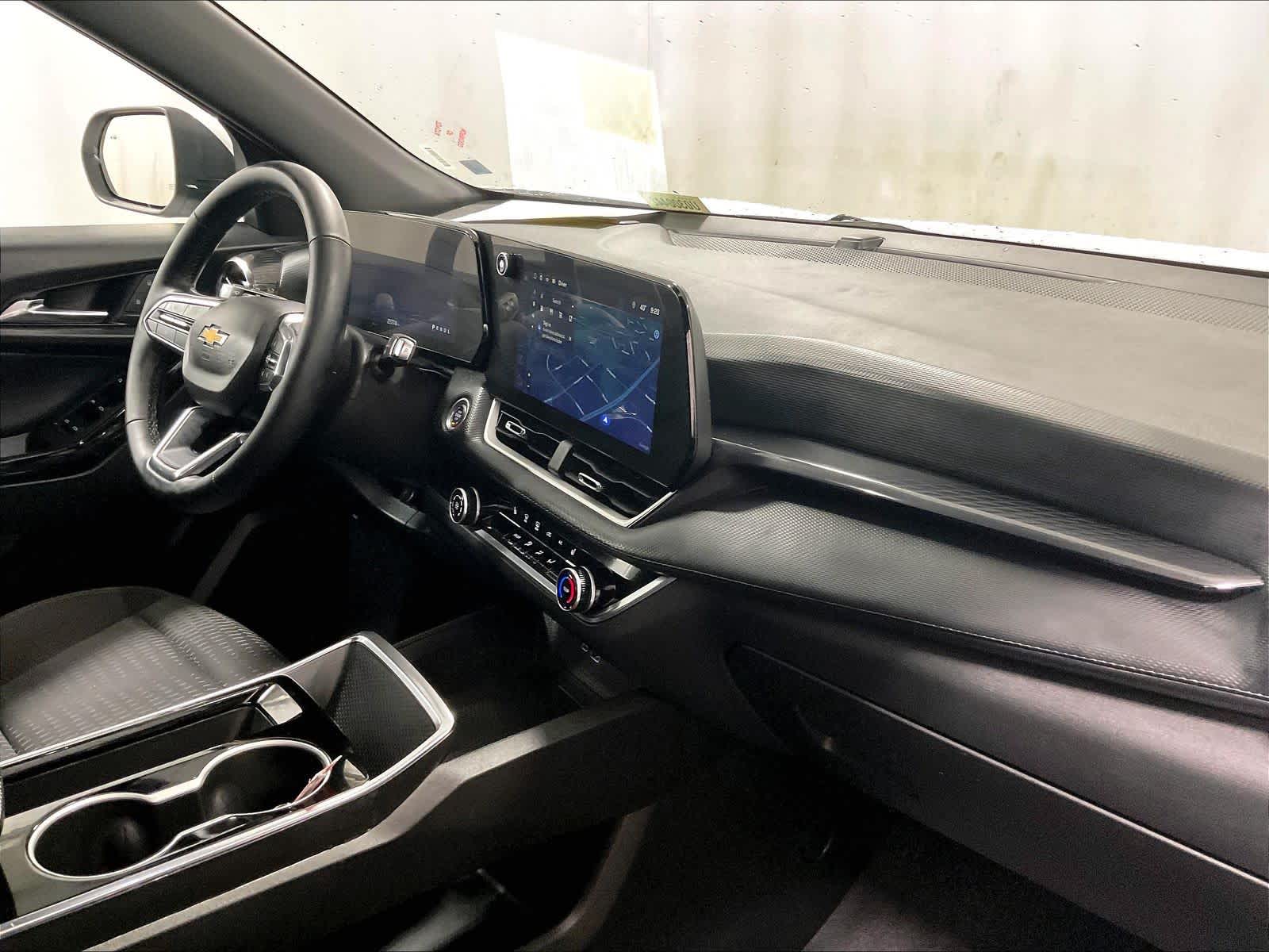 used 2025 Chevrolet Equinox car, priced at $26,997