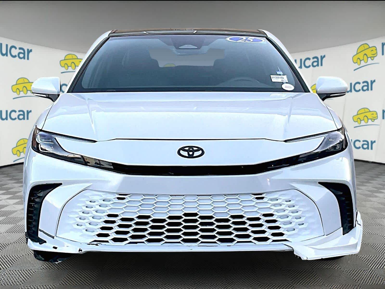 View vehicle photo 2