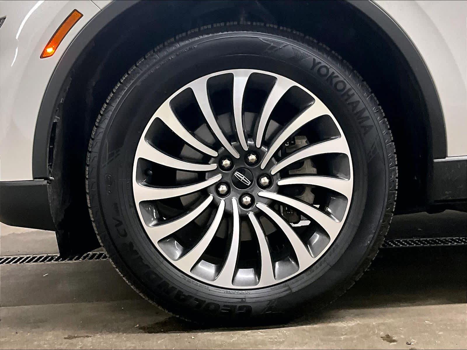 used 2022 Lincoln Aviator car, priced at $39,137