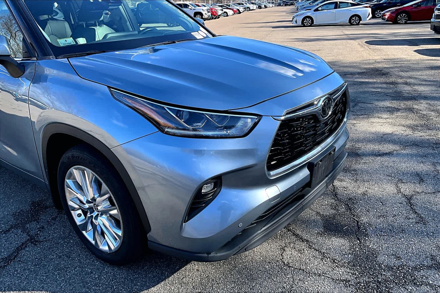 used 2022 Toyota Highlander car, priced at $33,777