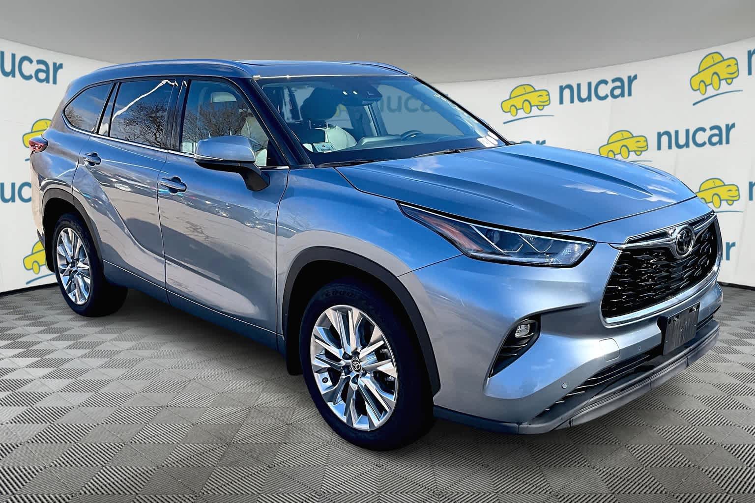 used 2022 Toyota Highlander car, priced at $33,777