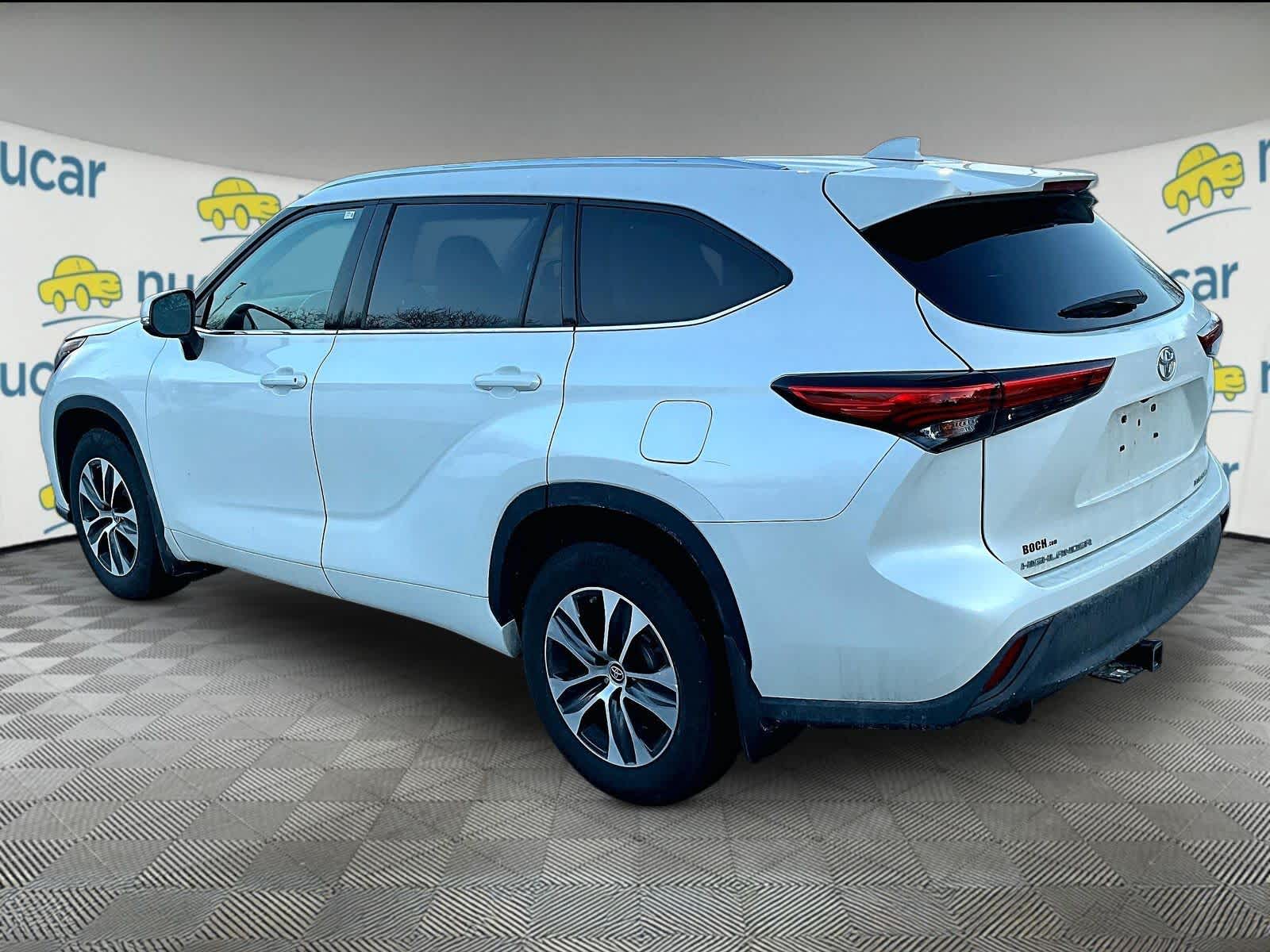 used 2020 Toyota Highlander car, priced at $26,997