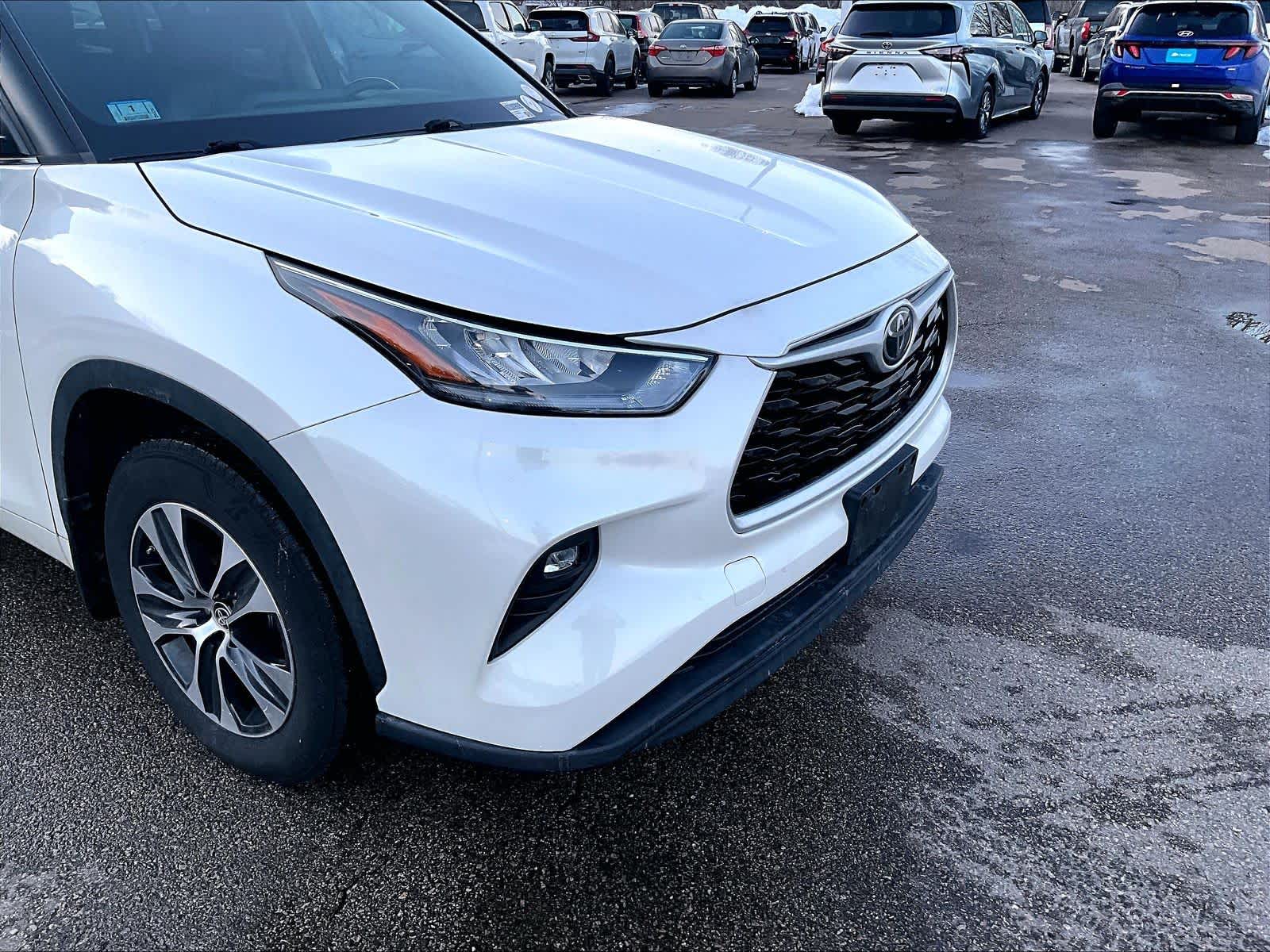 used 2020 Toyota Highlander car, priced at $26,997