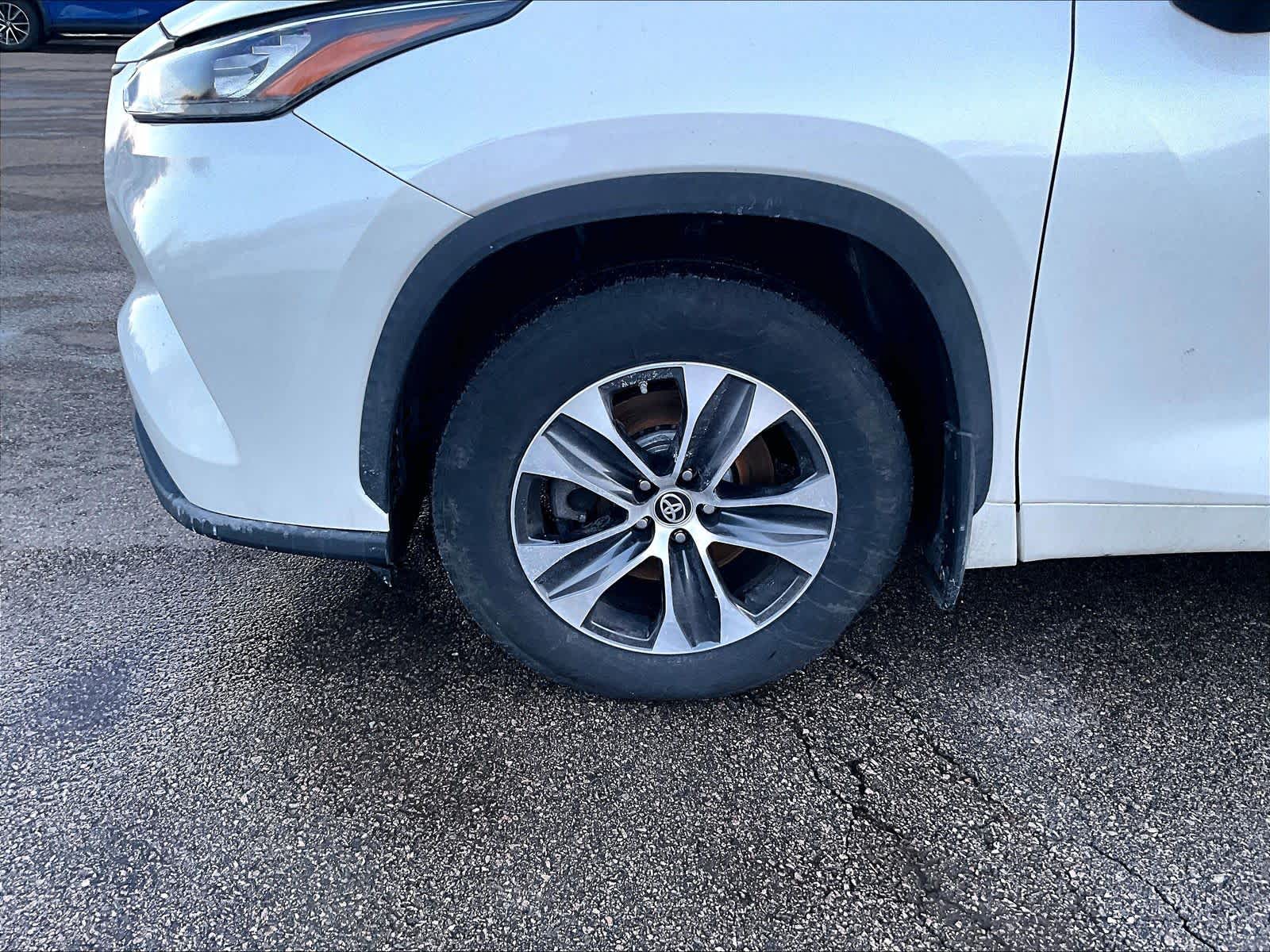 used 2020 Toyota Highlander car, priced at $26,997