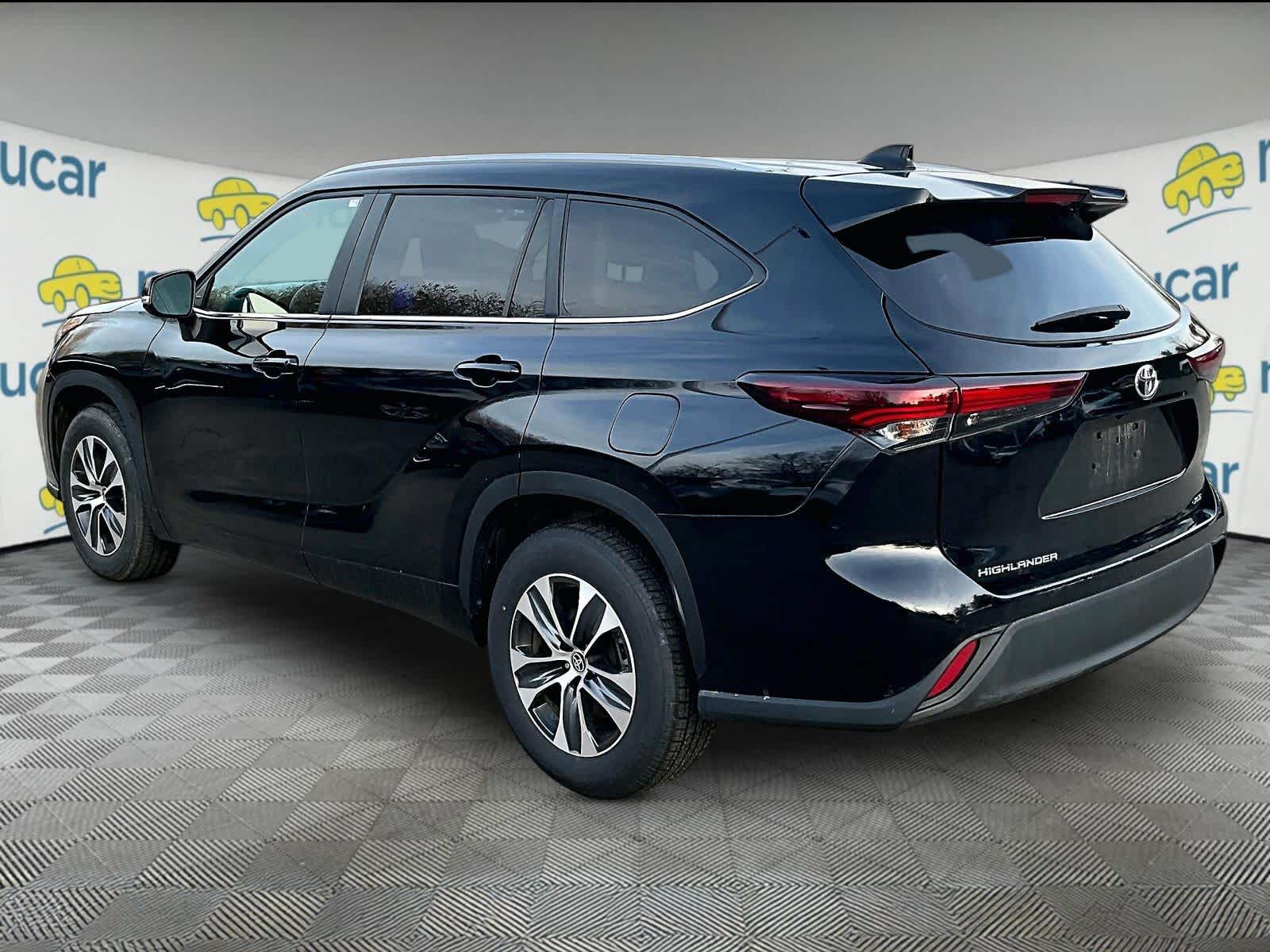 used 2024 Toyota Highlander car, priced at $38,473