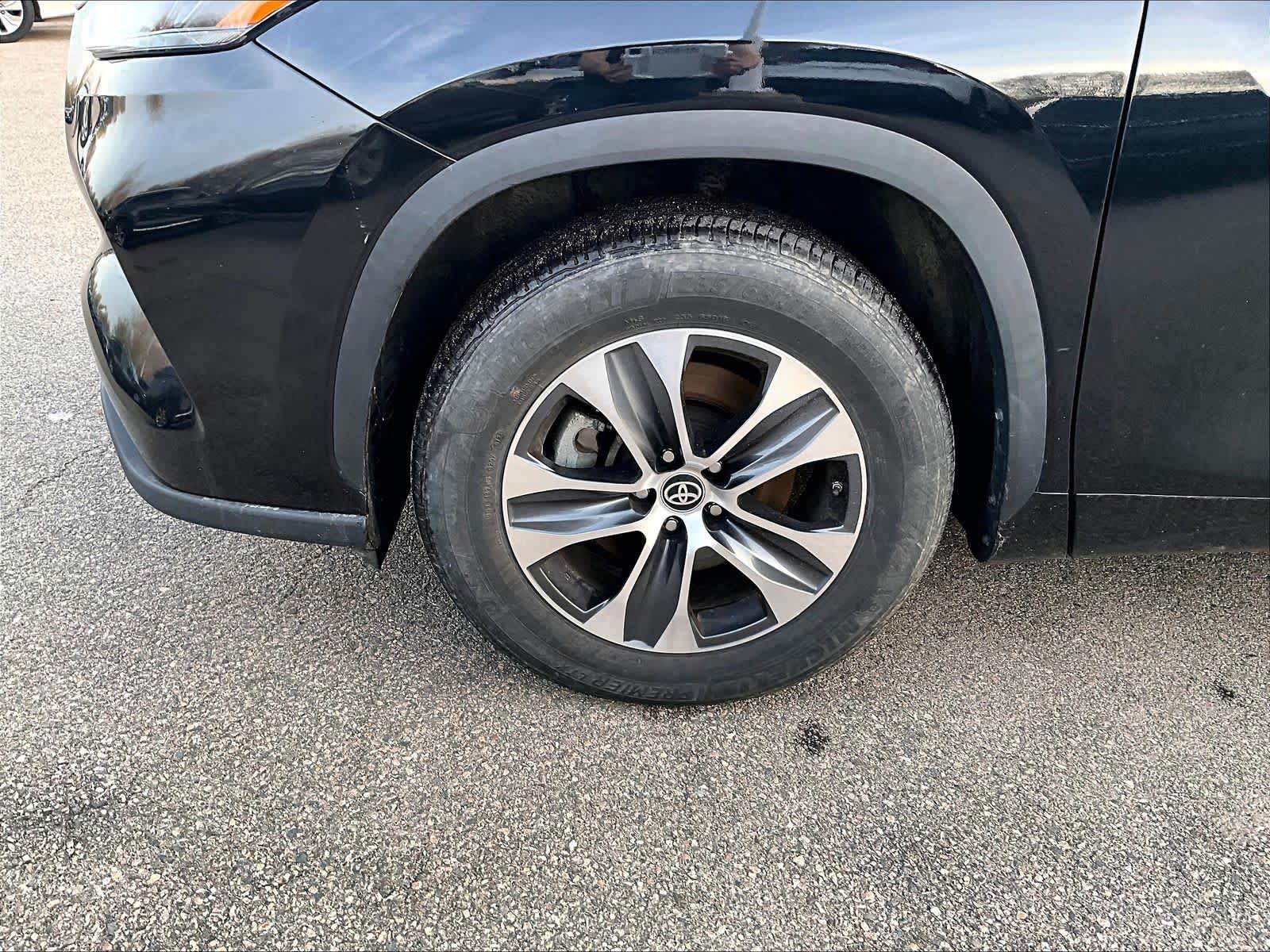 used 2024 Toyota Highlander car, priced at $38,473