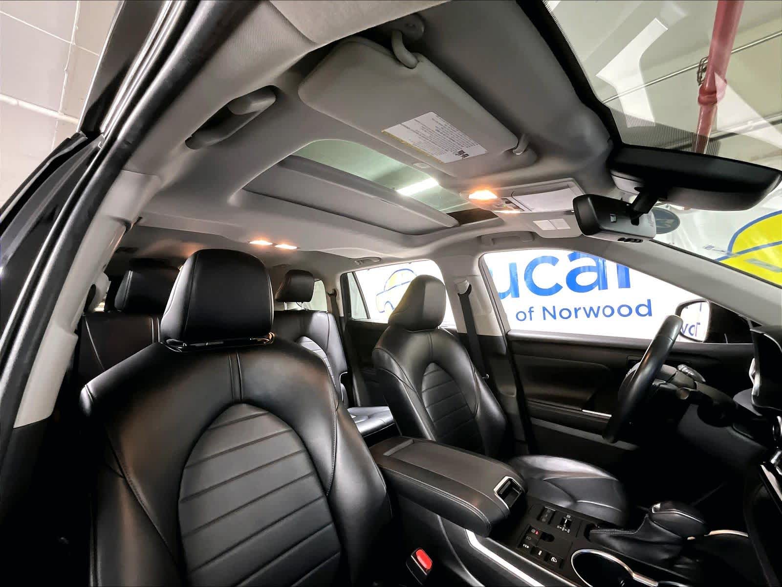 used 2023 Toyota Highlander car, priced at $36,773