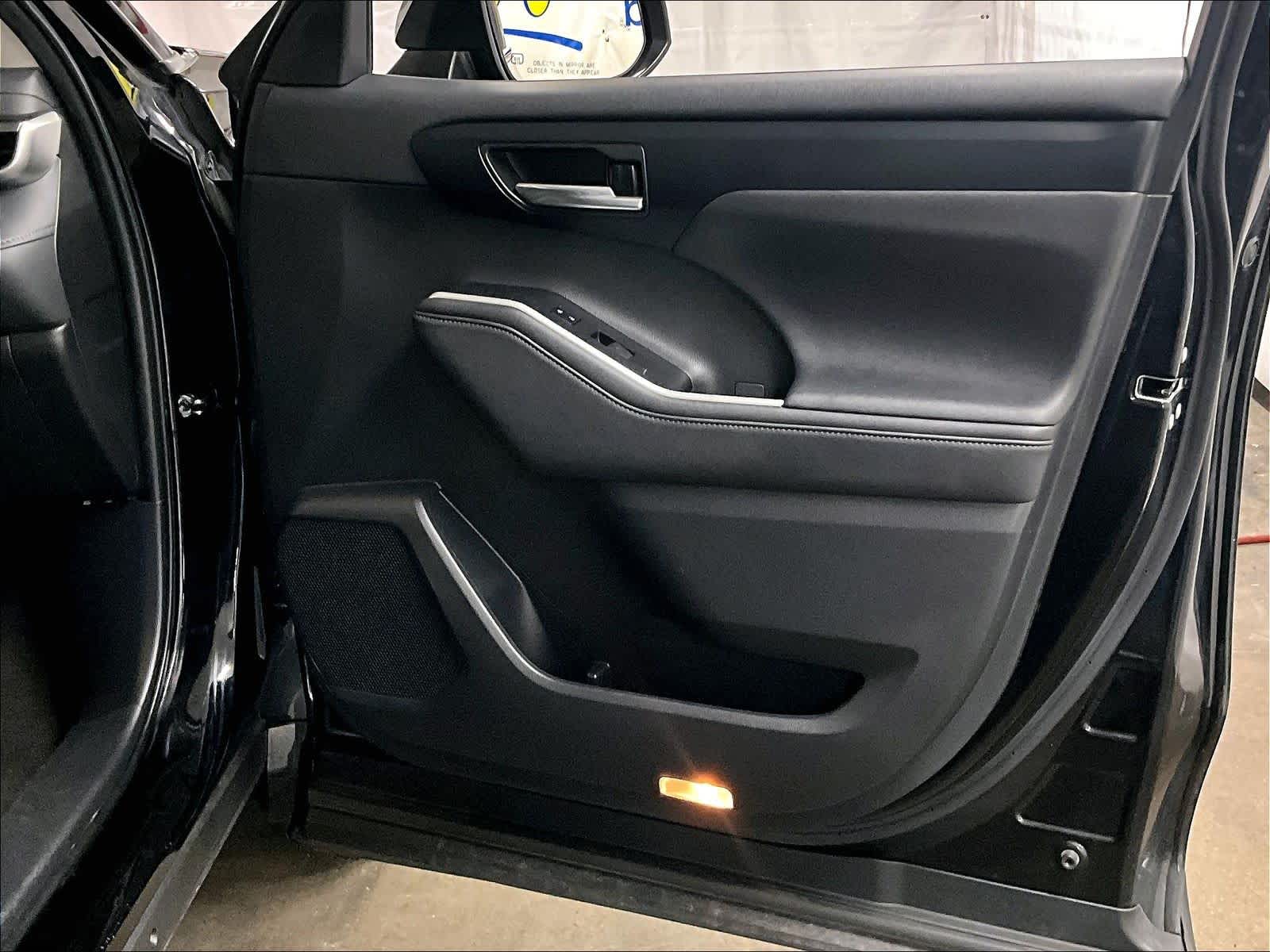 used 2023 Toyota Highlander car, priced at $36,773