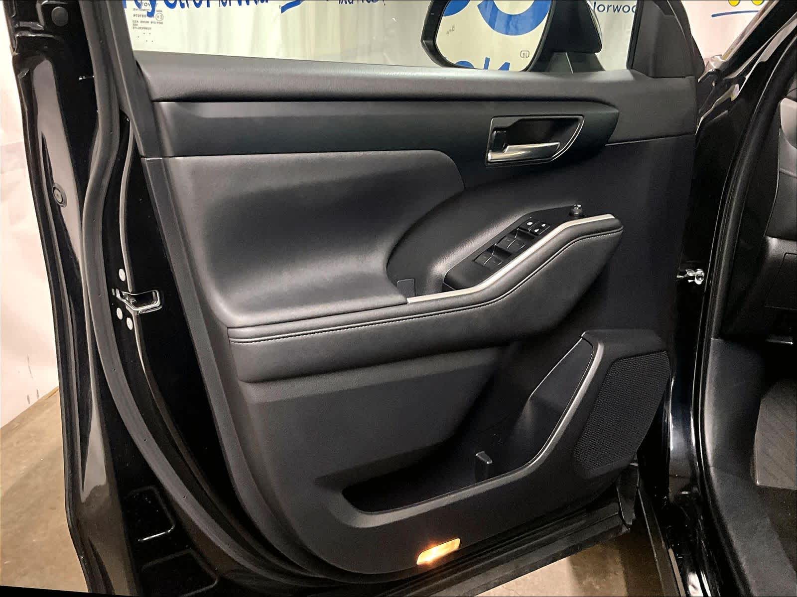 used 2023 Toyota Highlander car, priced at $36,773