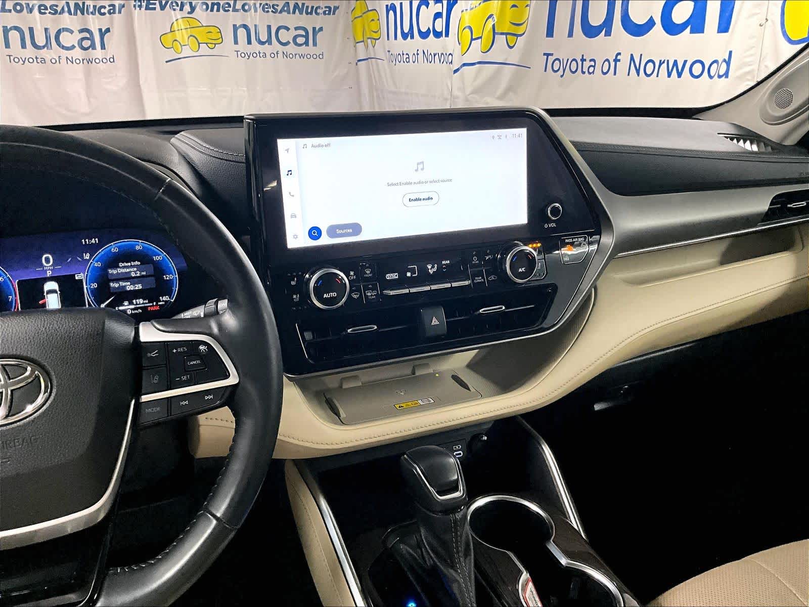 used 2023 Toyota Highlander car, priced at $33,871