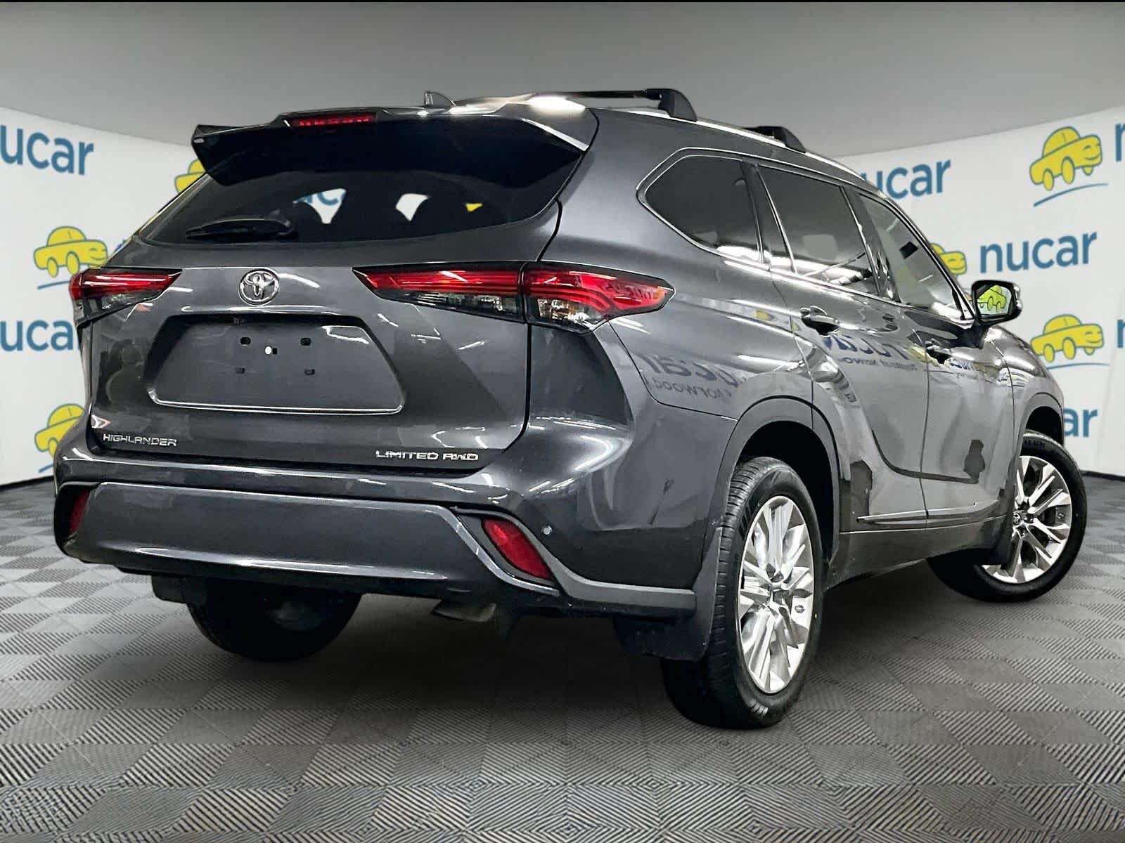 used 2023 Toyota Highlander car, priced at $33,871