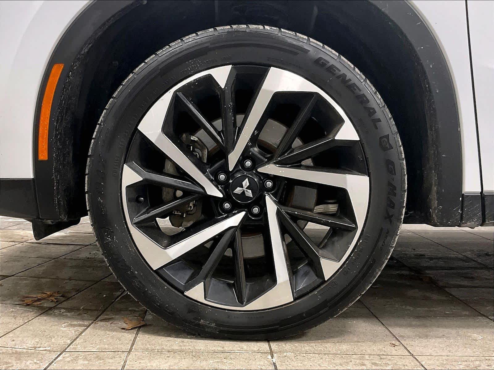 used 2024 Mitsubishi Outlander car, priced at $20,425