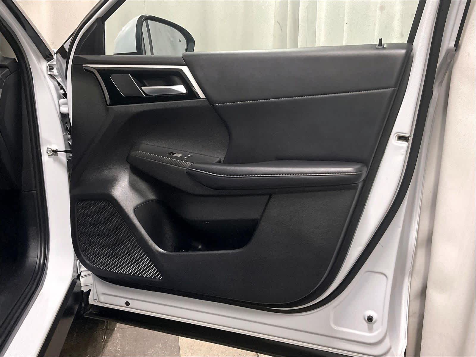 used 2024 Mitsubishi Outlander car, priced at $20,425