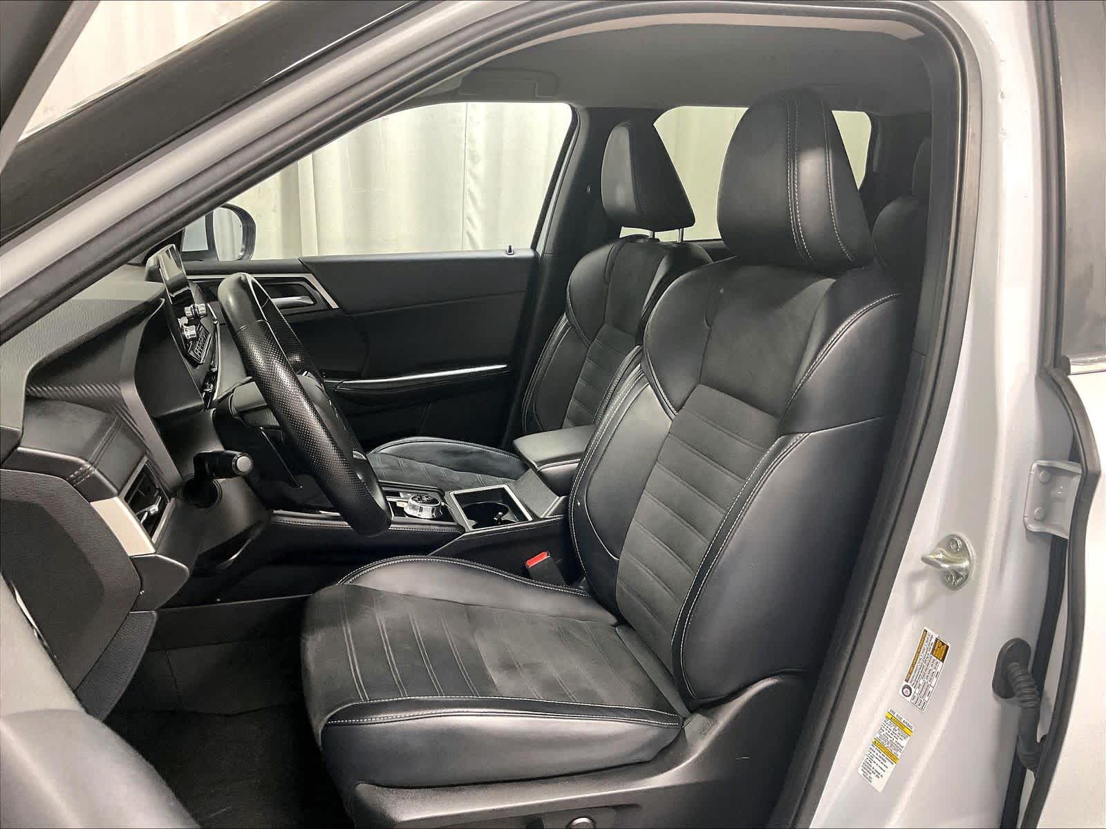 used 2024 Mitsubishi Outlander car, priced at $20,425