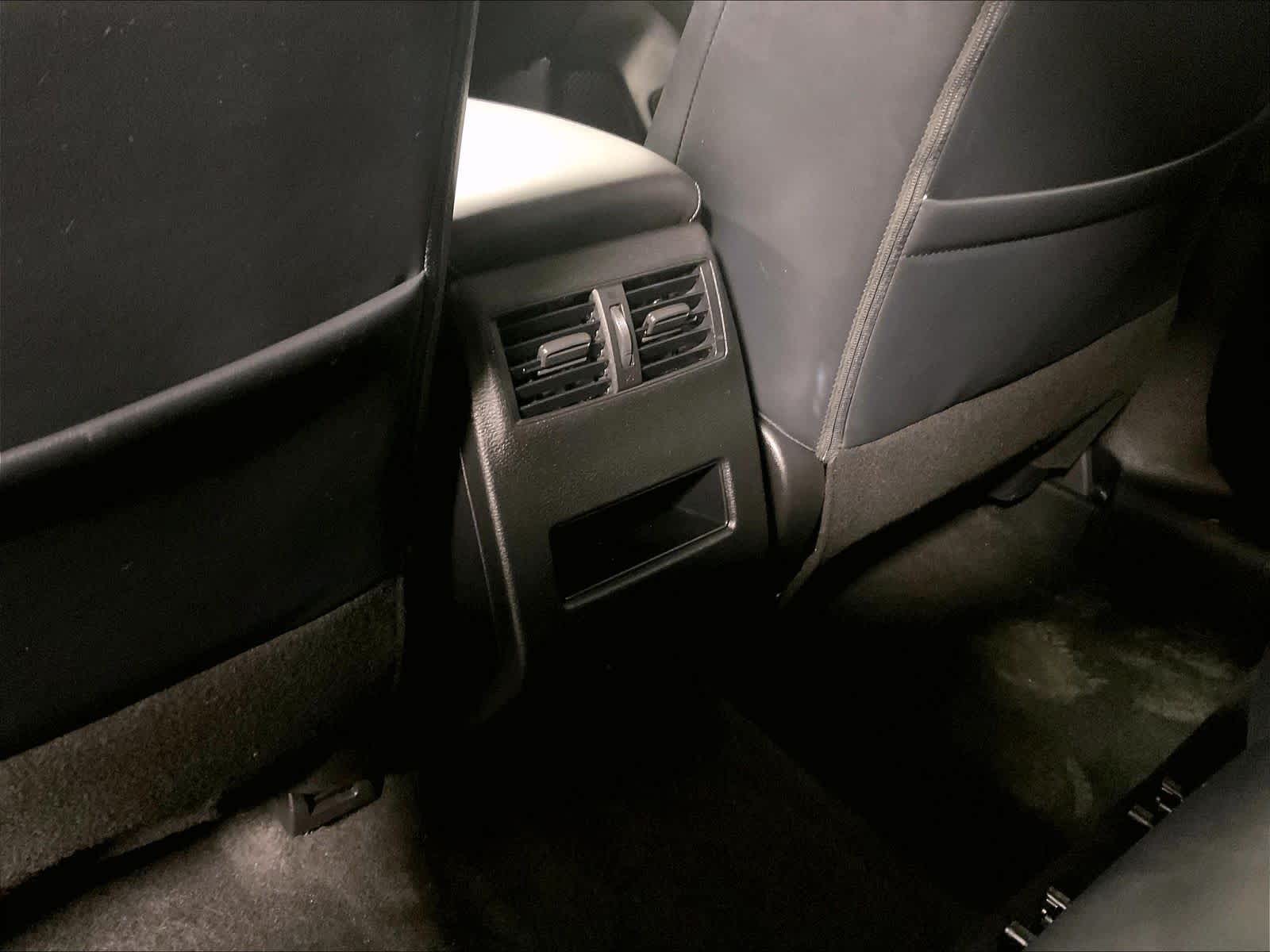 used 2024 Mitsubishi Outlander car, priced at $20,425