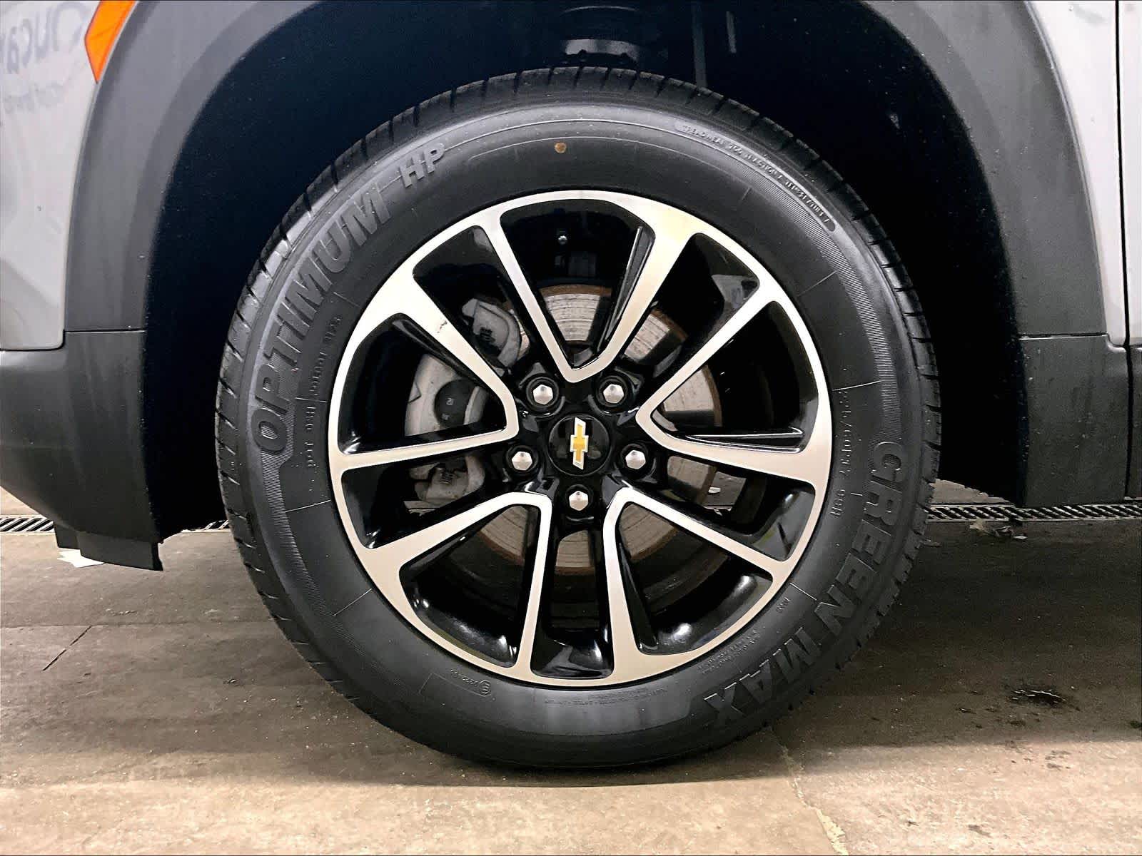 used 2025 Chevrolet TrailBlazer car, priced at $23,230