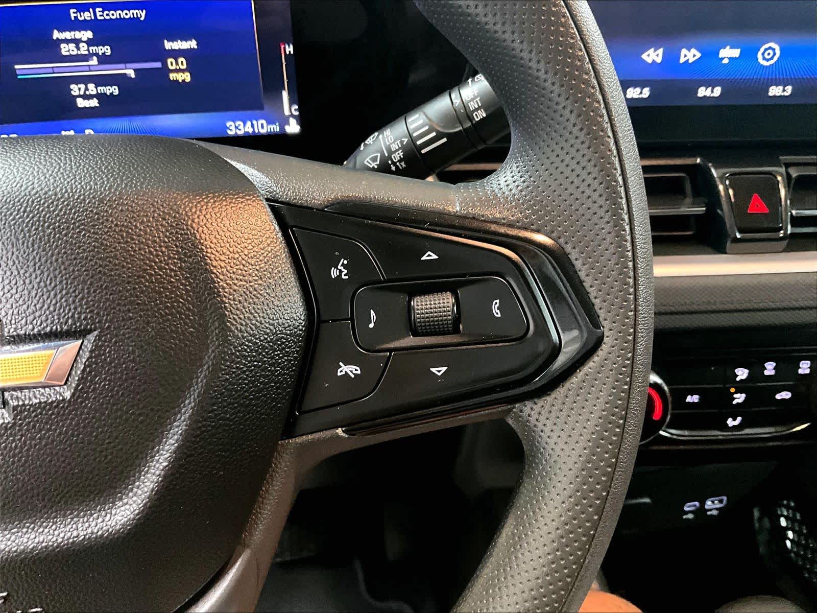 used 2025 Chevrolet TrailBlazer car, priced at $23,523